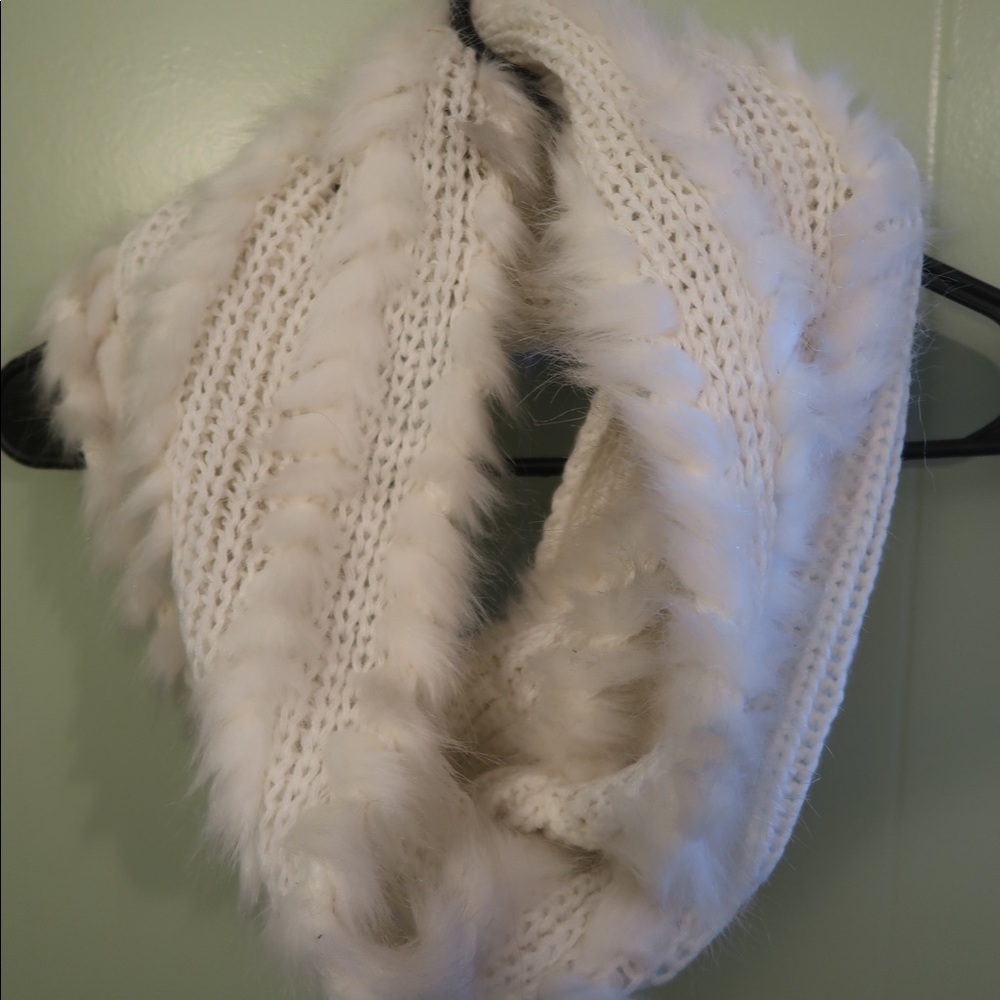 White Knit & Faux Fur Infinity Scarf